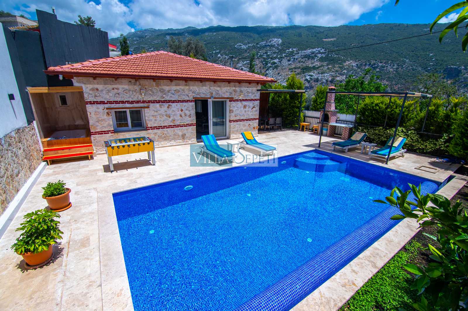 Villa Benin - En iyi yorum notuna sahip üçüncü villa ödülü sahibi