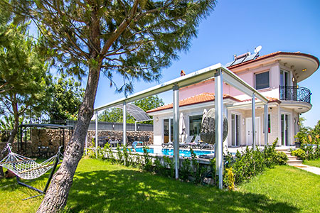 Villa Pinarus resmi