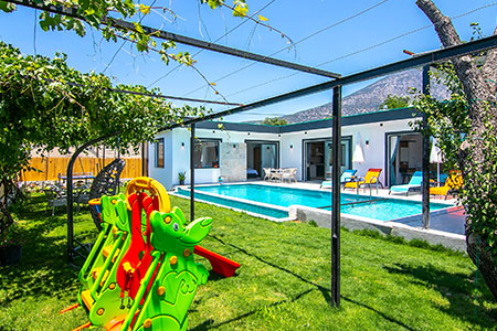 Villa Sarcan 2 resmi