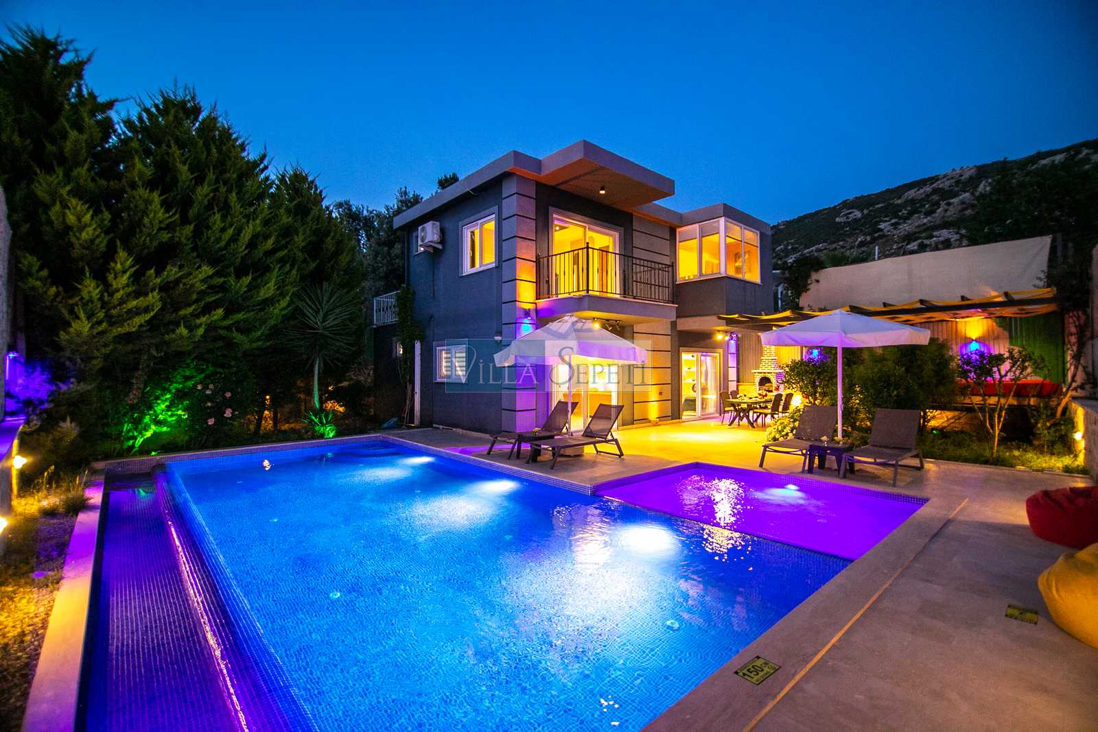 Villa Retro - En iyi çıkış yapan villa ödülü sahibi